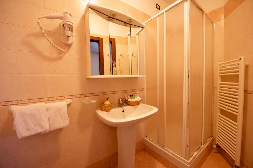 Hotel La Bussola Múggia Δωμάτιο φωτογραφία